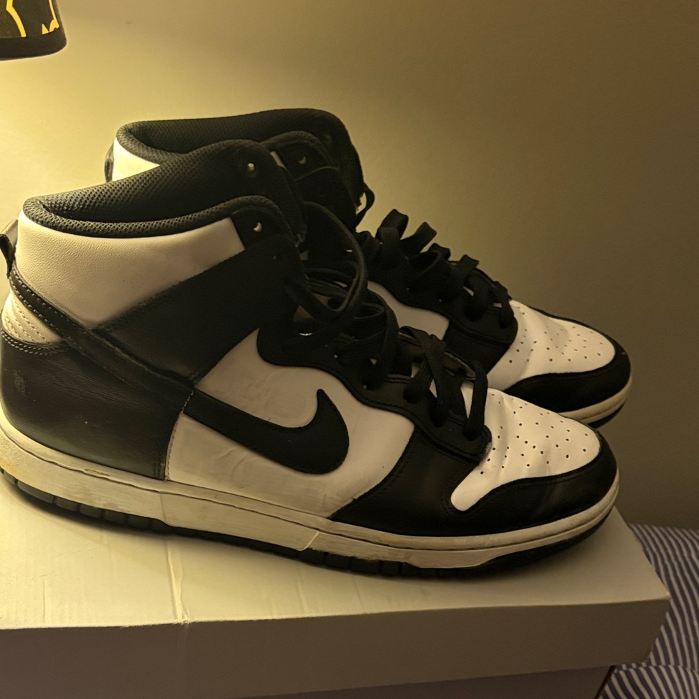 Black and White High-Top Men's Sneakers - Classic Two-Tone Design